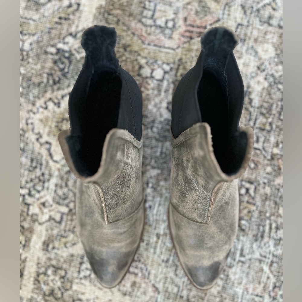 Free People Women’s Vegan Leather Pointed Toe Booties Size 38 / US 8